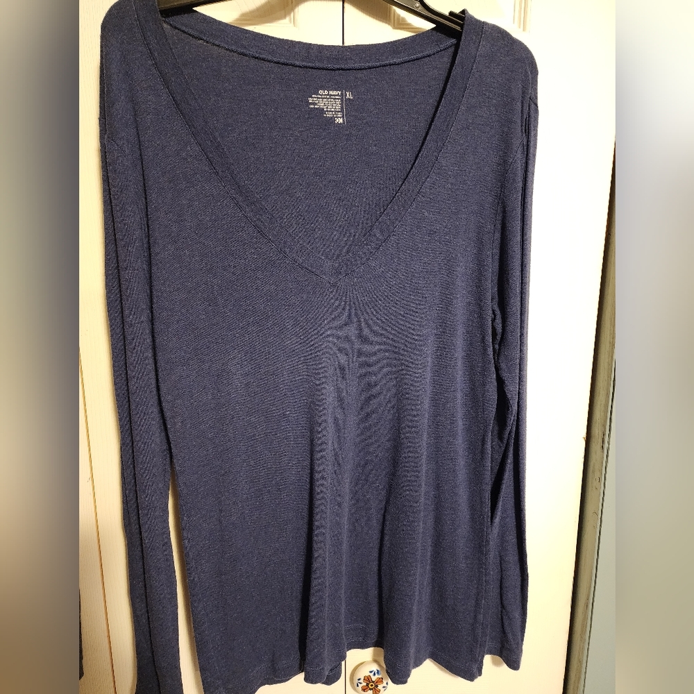Old Navy blue/gray long sleeve shirt
